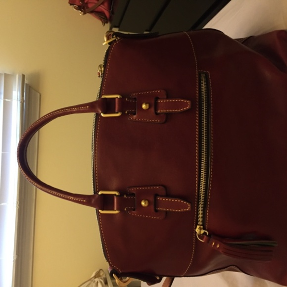 Like new Dooney & Bourke Florentine Clayton - Picture 6 of 6